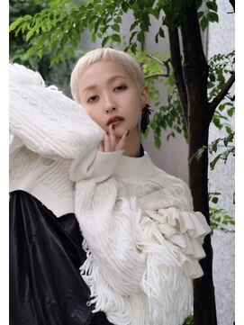 タリーゼ(TALISE) ホワイトミルクティー/ホワイトブリーチ/前髪なしショート