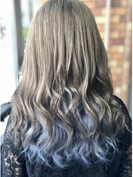 ラビス 浦和(Lovis) 美髪/ネビージュ/大人かわいい/透明感ショート[浦和]