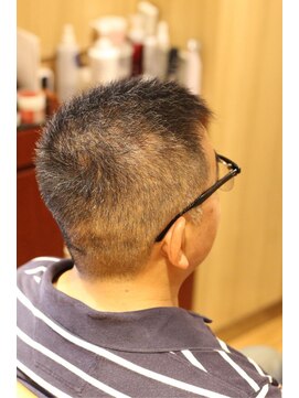 ヘアーモードキクチ 日本橋三越前店 6ミリ ソフトモヒカン