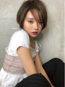 モニカ 横須賀中央店(Monica) デザインカラー/シルキーベージュ/グレージュカラー/斜めバング