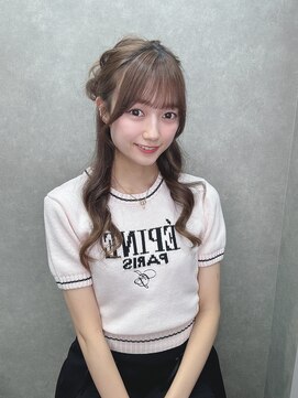 アンプル 天神店 オリーブベージュ グレージュ ロングヘア ダブルカラー