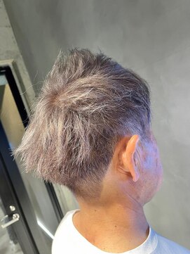 アコ(Aco) シルバーグレイ/グレイ/シルバー/白髪ぼかし