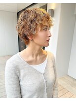 ホロ(hollo)&nbsp;プードルパーママッシュショートパーマブリーチパーマ