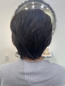 ビィーワンイースト(Be 1 EAST) ミディアムカット