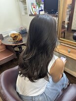 ミニョン(Mignon)&nbsp;ロングヘア/透明感カラー/ダークアッシュ/顔周りレイヤー/前髪
