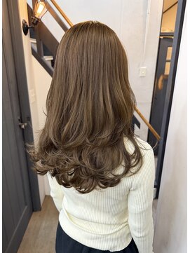 アメリ(AMELIE) 【山岡拓也】ヘーゼルブラウン×ハッシュカット