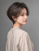 トリニティ(trinity)&nbsp;髪質改善×ブリーチ ナチュラルハイライト グレージュ ショート