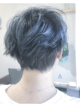 ヘアーアンドアトリエ マール(Hair&Atelier Marl) 【Marl外国人風カラー】ブルーブラックのショートボブ