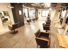 Agu hair lazuli 熊谷店【アグ ヘアー ラズリ】