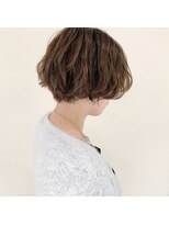 デフィー(DEFY)&nbsp;ふんわりくせ毛風ショートボブスタイル