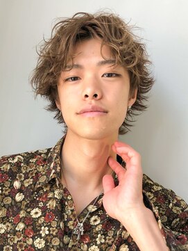 ラルユー 金山(LallYou) ツーブロック/ビジネス/スパイラルパーマ/マッシュ/束感