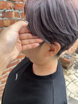 ビハツヤ(BIHATSU-YA) 刈り上げショート/ハイライトカラー