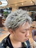 メンズヘアトーキョー 渋谷(MEN'S HAIR TOKYO)&nbsp;シルバーカラー/刈り上げ