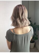 レクタ(recta) ホワイトベージュ ボブパーマ風巻き髪