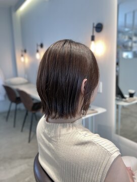ケリーアン 太田(kelly.un) 切りっぱなし／くびれボブ／縮毛矯正