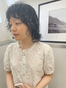 エマン(AIMANT) ミディアムウルフ ウェーブパーマ/20代30代