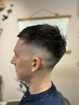 カムデンタウン(Camden Town) 話題のバーバースタイル,フェードカット,20代,30代,40代,50代