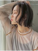 くびれヘアハイライトカラーミルクティーグレージュセミロング