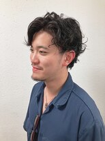 ジェナ(Jena)&nbsp;メンズパーマセンターパートツーブロック