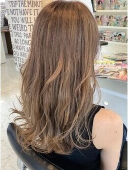 ローランセントラル(Lorran central)の写真/お客様のライフスタイルに似合うスタイルに◎ハイライトやブリーチでデザインする透明感カラーが人気！