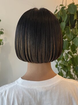 ニーナ(NI-NA) ミニボブ