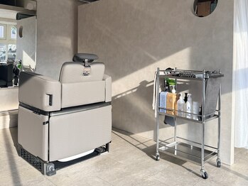 オーパーツ(OOPARTS)の写真/個室空間の自然光が入り込む贅沢空間。マンツーマン接客で周りを気にすることなく非日常の時間に◎