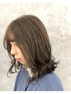 フラット(FLAT) オリーブグレージュ×ロブ