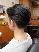 コダマ 新大塚店(KODAMA)&nbsp;センターパートツーブロックショートスタイル（コンマヘア）床屋