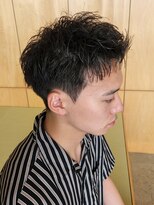 ニアウ 伊勢崎連取店(Niau)&nbsp;刈り上げスパイキーショートボックスショートツイストパーマ