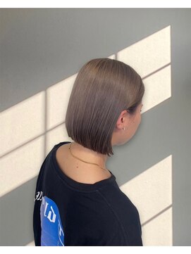 アイズ 本厚木(AIZU) ダブルカラースモーキーグレージュ/ボブ