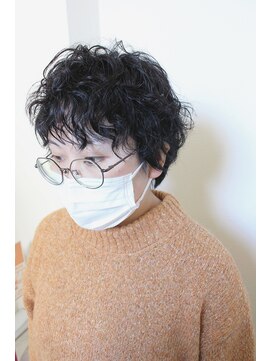 ビアージュ(Viage) :黒髪　:ショート　:ランダムパーマ　:バイオレットアッシュ