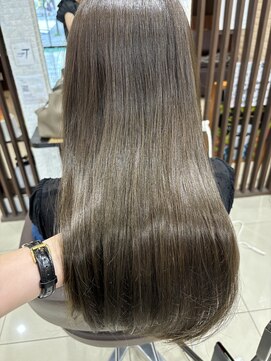 シュモレポルターレ(Shumore portare) オリーブベージュ×艶髪ロング　30代40代　東雲/豊洲/有明/台場