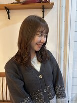 ガーランド (Garland) 柔らかい透明感ベージュ赤み消しオリーブカラー