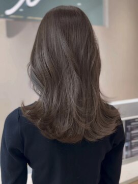 ウェイズトウキョウ 新宿店(Ways TOKYO) グレージュカラー　レイヤーカット　ボブルフ　ネビージュ