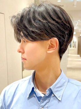 ヨリ トウキョウ(yori Tokyo) 簡単スタイリングニュアンスパーマスパイキーショート