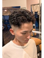 ボイスバーバー 高野店(VOICE BARBER)&nbsp;パーマ風スキンフェード