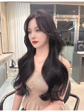 リリー(Lilley) 【稲永麻衣】顔まわり+ロングヘア+レイヤーカット+韓国ヘア