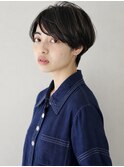 小顔 黒髪 パーマショート 暗髪 マッシュショート 前髪あり