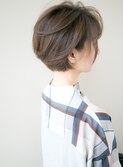 【丸みのあるボリューム】ショートヘアで小顔ヘア