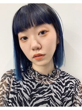 レコ 渋谷(LECO) ブルー×ブラック コンビネーションボブ