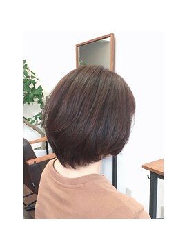 クラ(KULA) ショートボブ