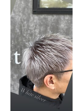 アタッシェ(Attacher) スパイキーショート