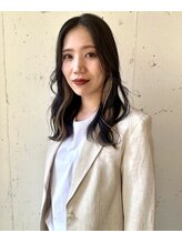 ○ 本店 店長　サヤカ　○ショート・カットレイヤースタイルが得意です！