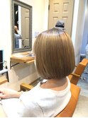 ホワイトブロンド/ミニボブ/顎ラインボブ