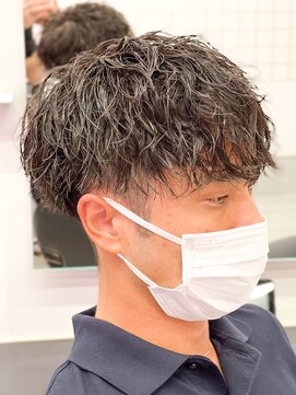 エルマーク 豊中(L-MARK) スペインカール/スパイラルパーマ/波巻きパーマ/フェード/メンズ