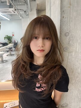 ロンドルピナス 小倉(Lond Lupinus) ミディアムヘア暗めカラー/デザインカラー/フェイスフレーミング