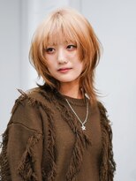 シオン(shion)&nbsp;前髪カットウルフレイヤーブリーチブロンド_F21483