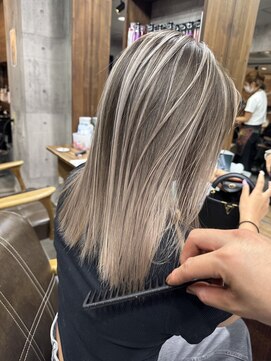 ラフ 難波店(LAFF) バレイヤージュ/シャドウルーツ/ハイライト/レイヤーカット