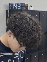 オーバル ジングウマエ(OVARL jingumae)&nbsp;波巻きシャドウパーマラウンドマッシュ
