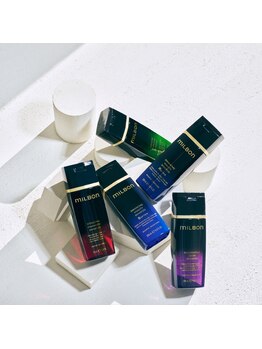 アクアブルー エスト(ACQUA BLUE est.)の写真/髪質に合わせて選べる厳選トリートメント！グローバルミルボンで輝くうるツヤ髪♪